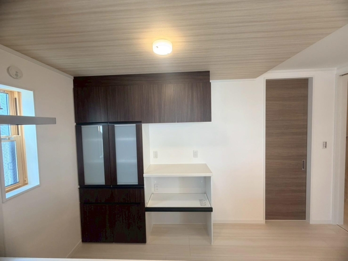 キッチンカップボード