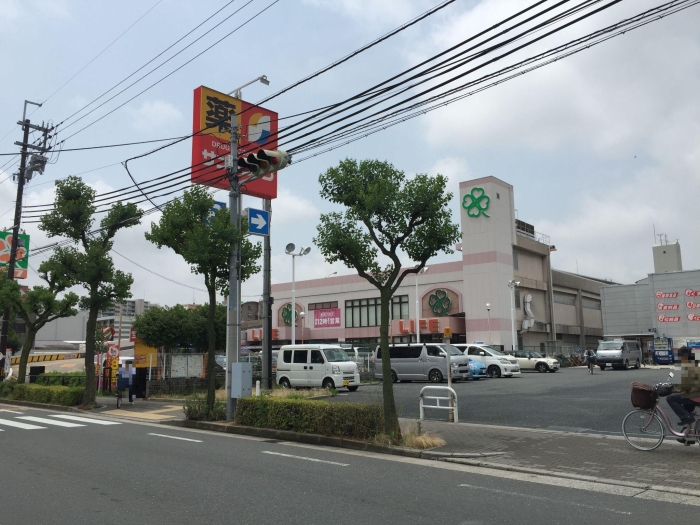 ライフ横堤店